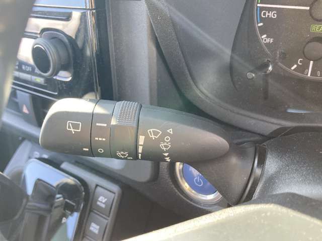 TOYOTA SIENTA HYBRID 2022