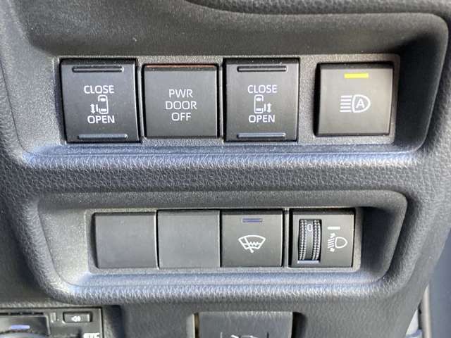 TOYOTA SIENTA HYBRID 2022