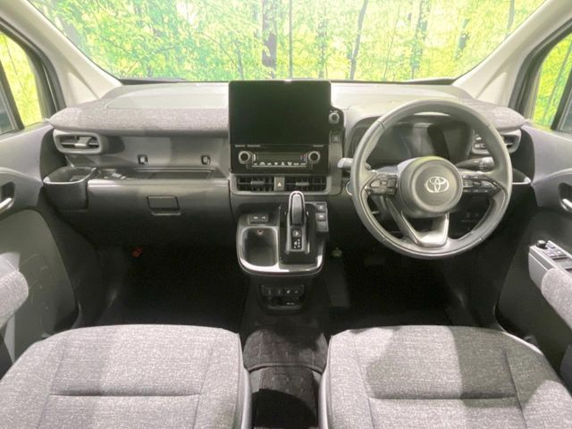 TOYOTA SIENTA HYBRID 2022