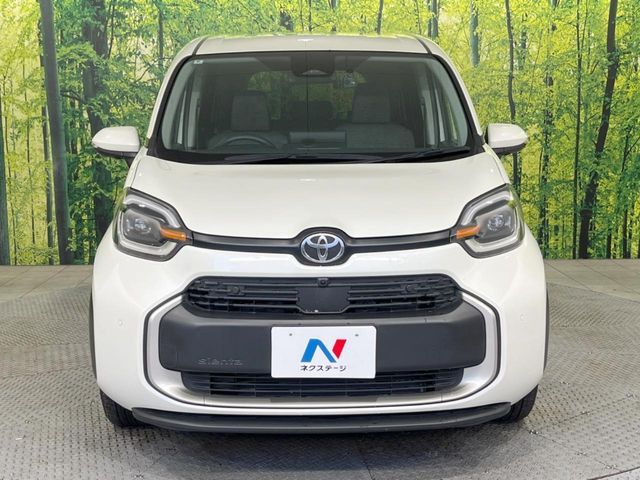 TOYOTA SIENTA HYBRID 2022