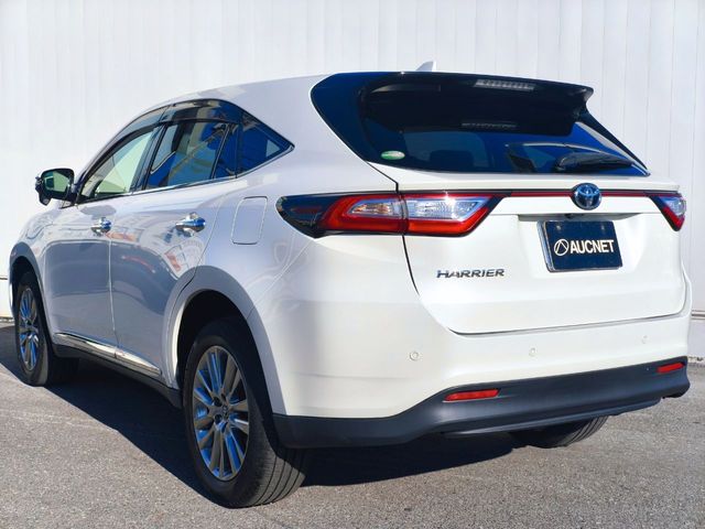 TOYOTA HARRIER 2WD 2019