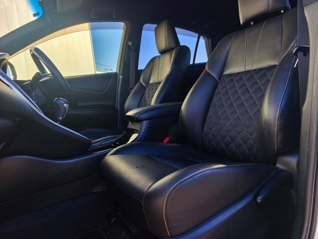 TOYOTA HARRIER 2WD 2019