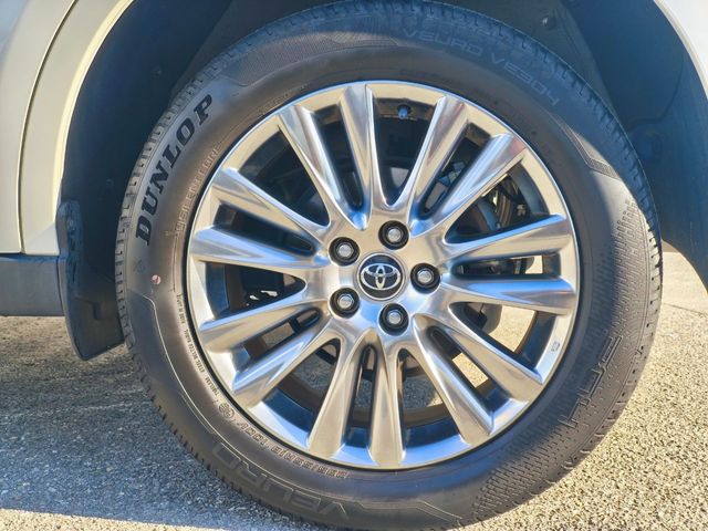 TOYOTA HARRIER 2WD 2019