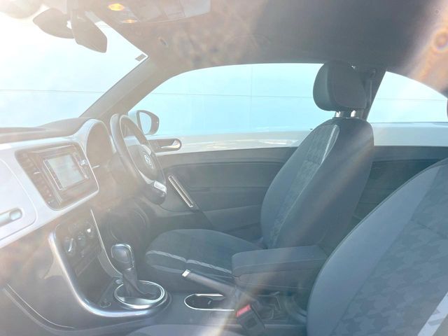 VOLKSWAGEN VOLKSWAGEN The BEETLE 2016