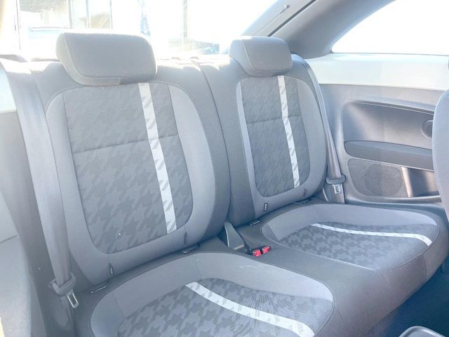 VOLKSWAGEN VOLKSWAGEN The BEETLE 2016