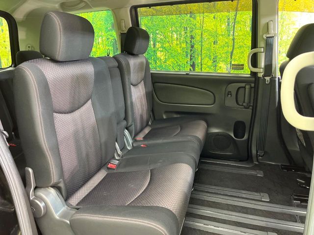 NISSAN SERENA  WG 2011