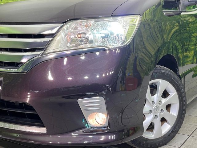 NISSAN SERENA  WG 2011