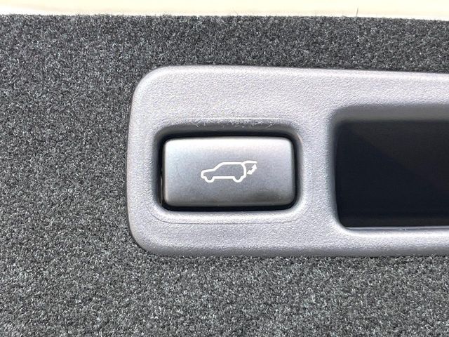 TOYOTA HARRIER HYBRID 2019