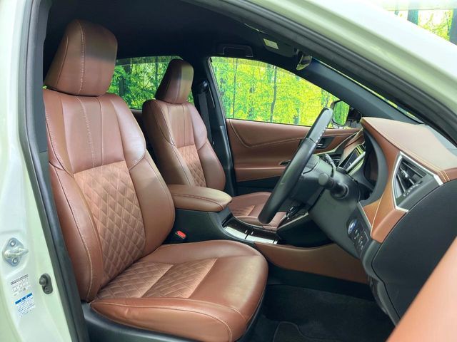 TOYOTA HARRIER HYBRID 2019