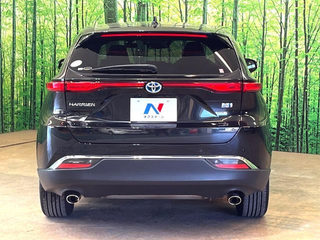 TOYOTA HARRIER HYBRID 2021