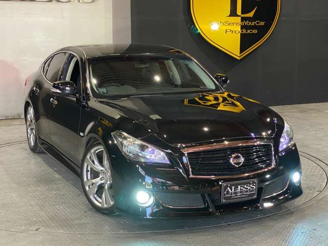 NISSAN FUGA 2011