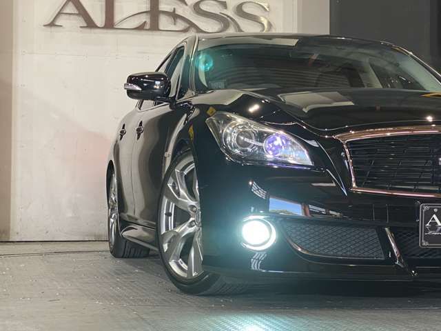 NISSAN FUGA 2011