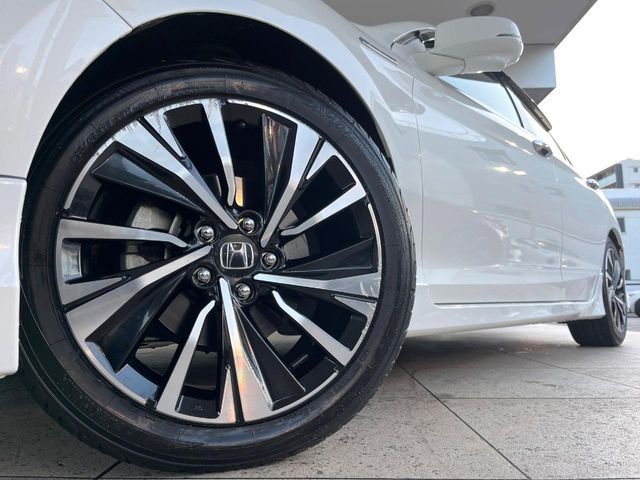 HONDA ACCORD HYBRID 2017