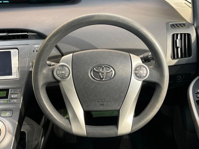 TOYOTA PRIUS 2013