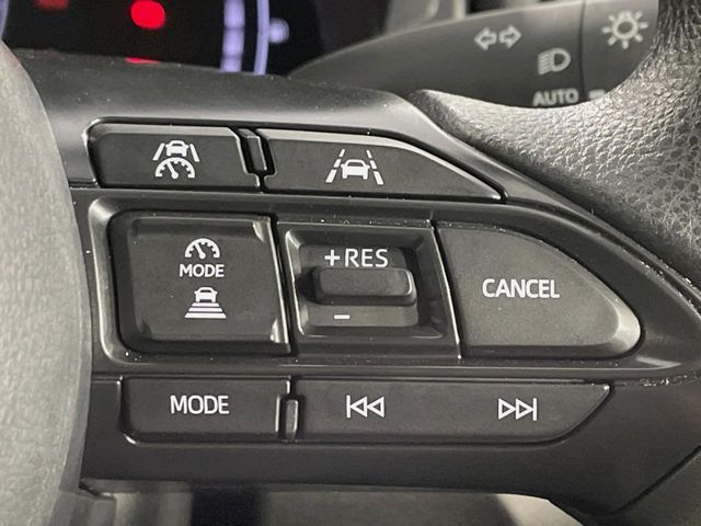 TOYOTA YARIS CROSS 2025