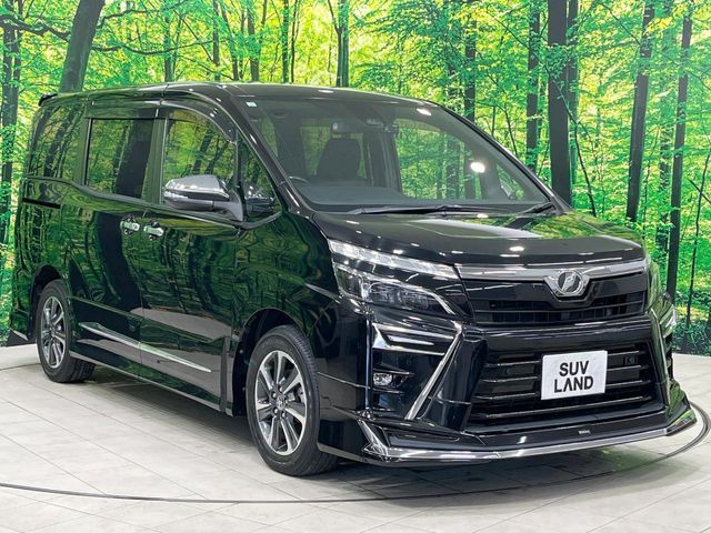 TOYOTA VOXY 2019