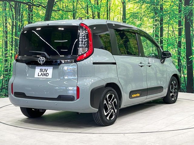 TOYOTA SIENTA 2022