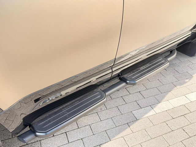 ROVER ROVER DEFENDER 2024