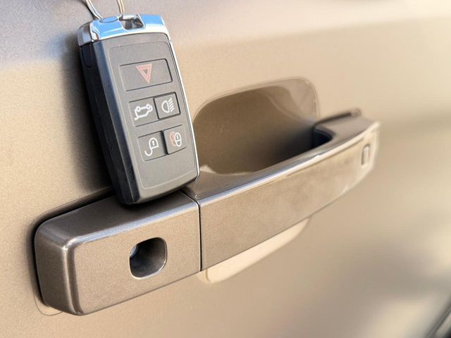 ROVER ROVER DEFENDER 2024