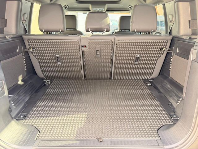 ROVER ROVER DEFENDER 2024