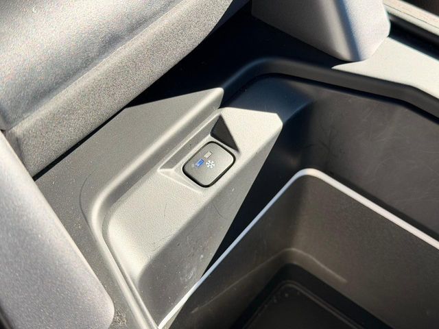 ROVER ROVER DEFENDER 2023