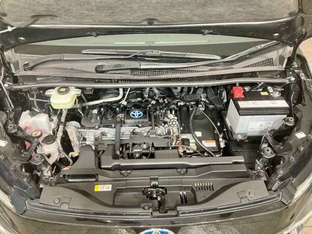 TOYOTA VOXY HYBRID 4WD 2025