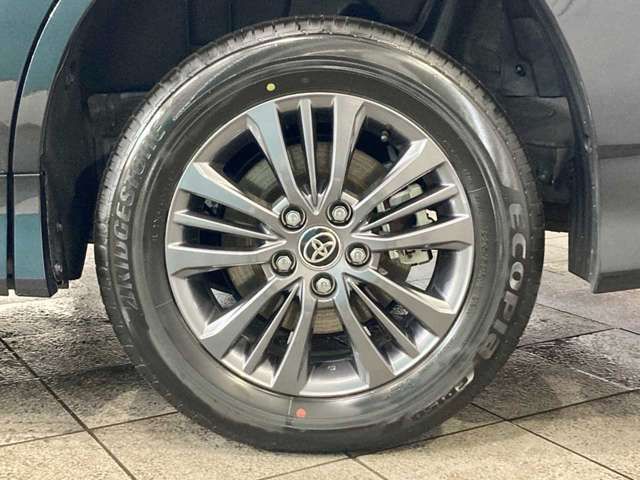 TOYOTA VOXY HYBRID 4WD 2025