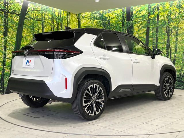 TOYOTA YARIS CROSS 2025