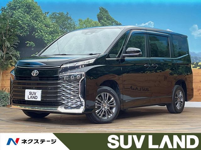 TOYOTA VOXY 4WD 2023