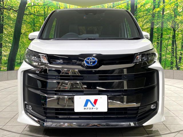 TOYOTA NOAH HYBRID 2025