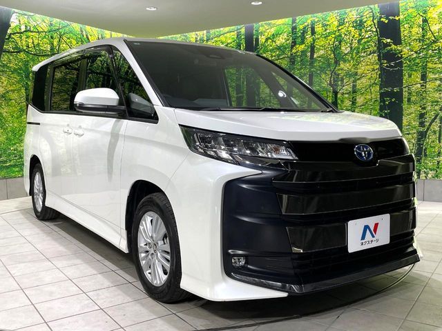 TOYOTA NOAH HYBRID 2025
