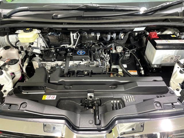 TOYOTA NOAH HYBRID 2025