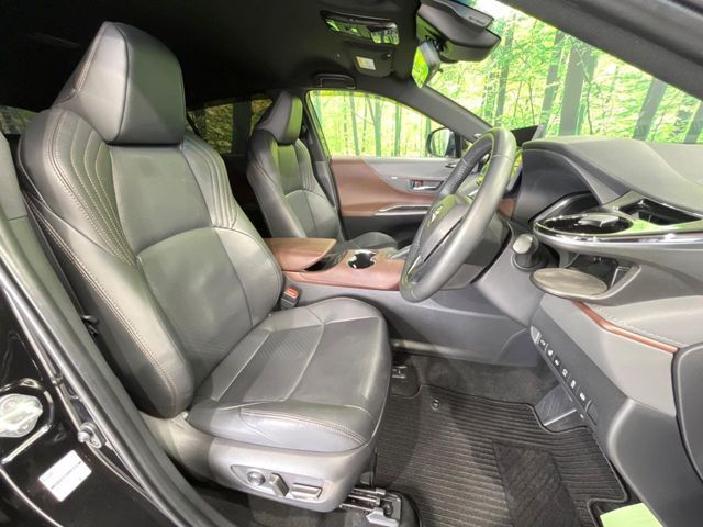 TOYOTA HARRIER 2WD 2024