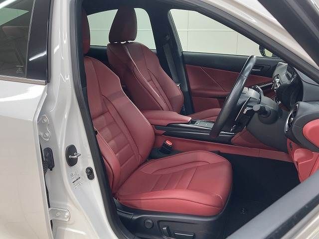 TOYOTA LEXUS IS300h 2021