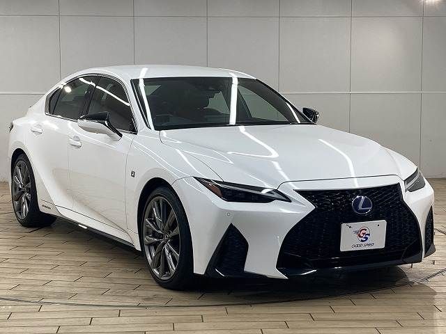 TOYOTA LEXUS IS300h 2021