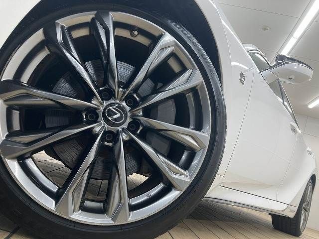 TOYOTA LEXUS IS300h 2021