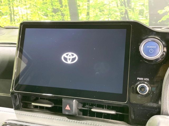 TOYOTA VOXY HYBRID 2023