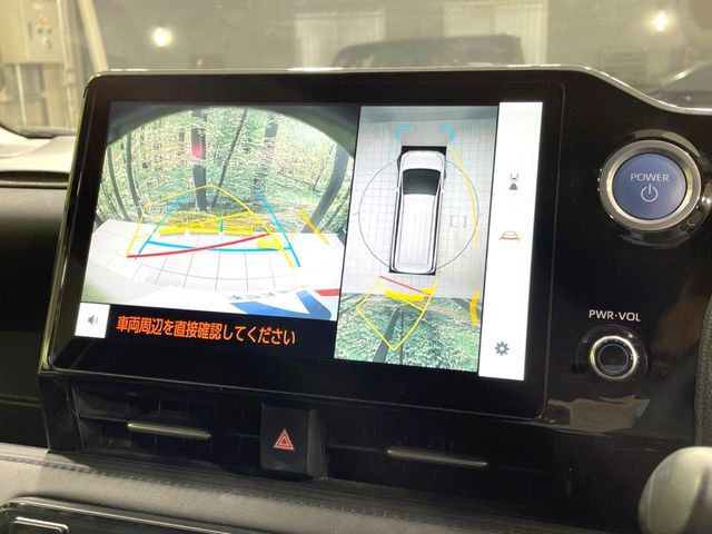 TOYOTA VOXY HYBRID 2023