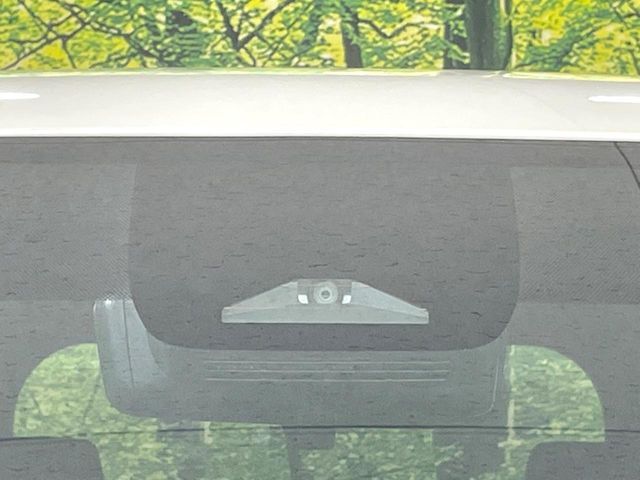 TOYOTA VOXY HYBRID 2023