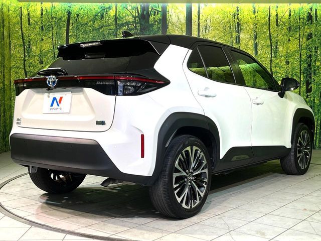 TOYOTA YARIS CROSS HYBRID 2023