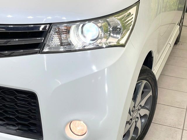 NISSAN ROOX 2010
