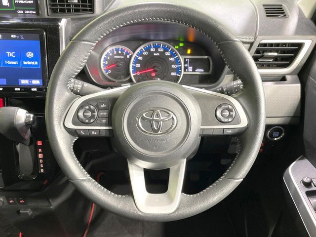 TOYOTA ROOMY 2023