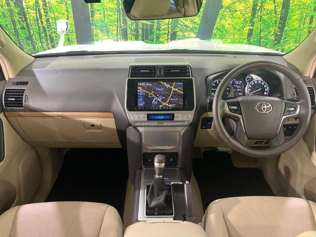 TOYOTA LANDCRUISER PRADO 2022