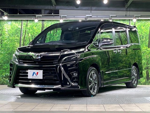 TOYOTA VOXY 2019