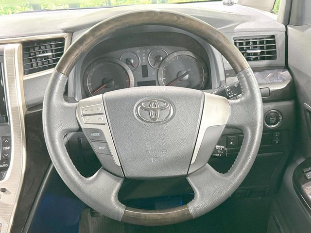 TOYOTA ALPHARD 4WD 2013