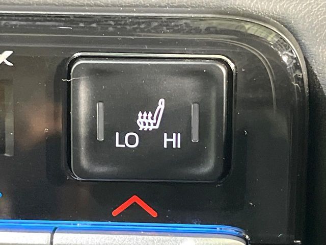 TOYOTA NOAH HYBRID 4WD 2024