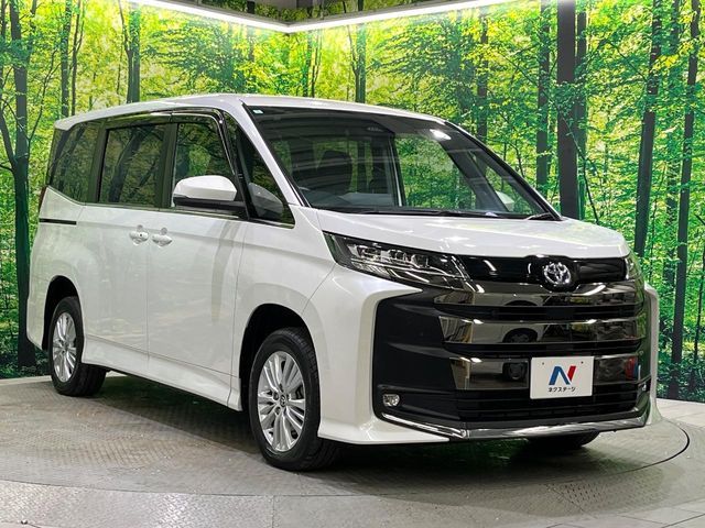 TOYOTA NOAH HYBRID 4WD 2024