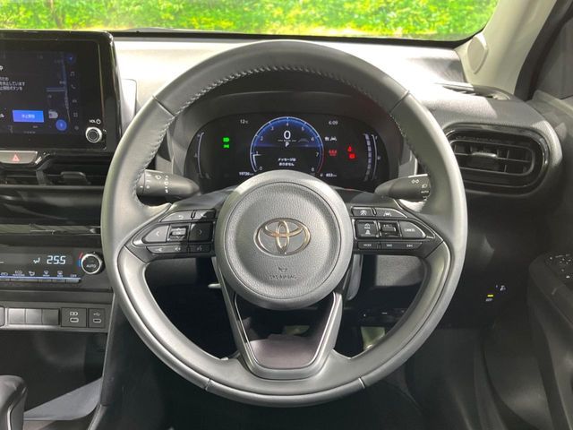 TOYOTA YARIS CROSS 2025