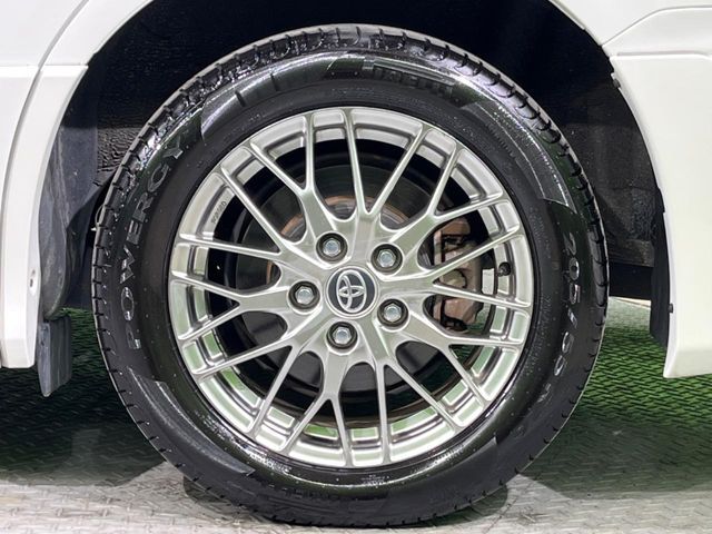 TOYOTA NOAH HYBRID 2019