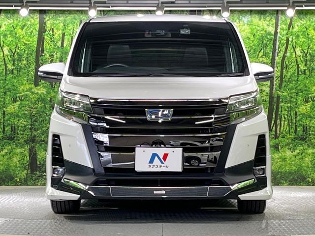 TOYOTA NOAH HYBRID 2019